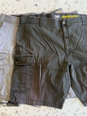 Lee Men’s Extreme Motion Cargo Shorts - 3 pair - Camo, Silver & Dark Charcoal